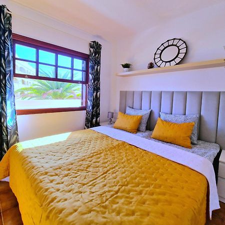 Strelitzia Apartment - Ocean View & Heated Pool 산미겔데아보나 외부 사진